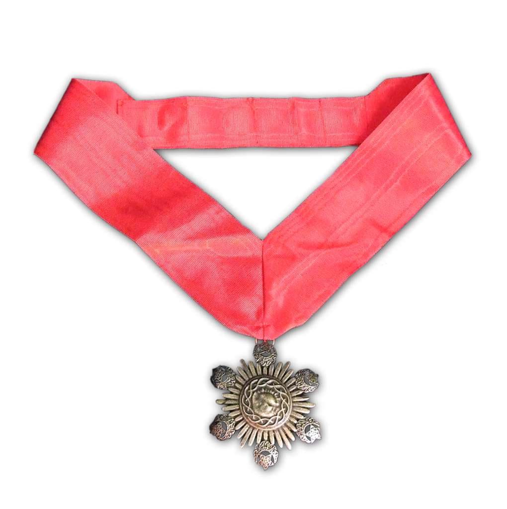 Um Medallion Of Dracula Ltd Ed Prop Rep