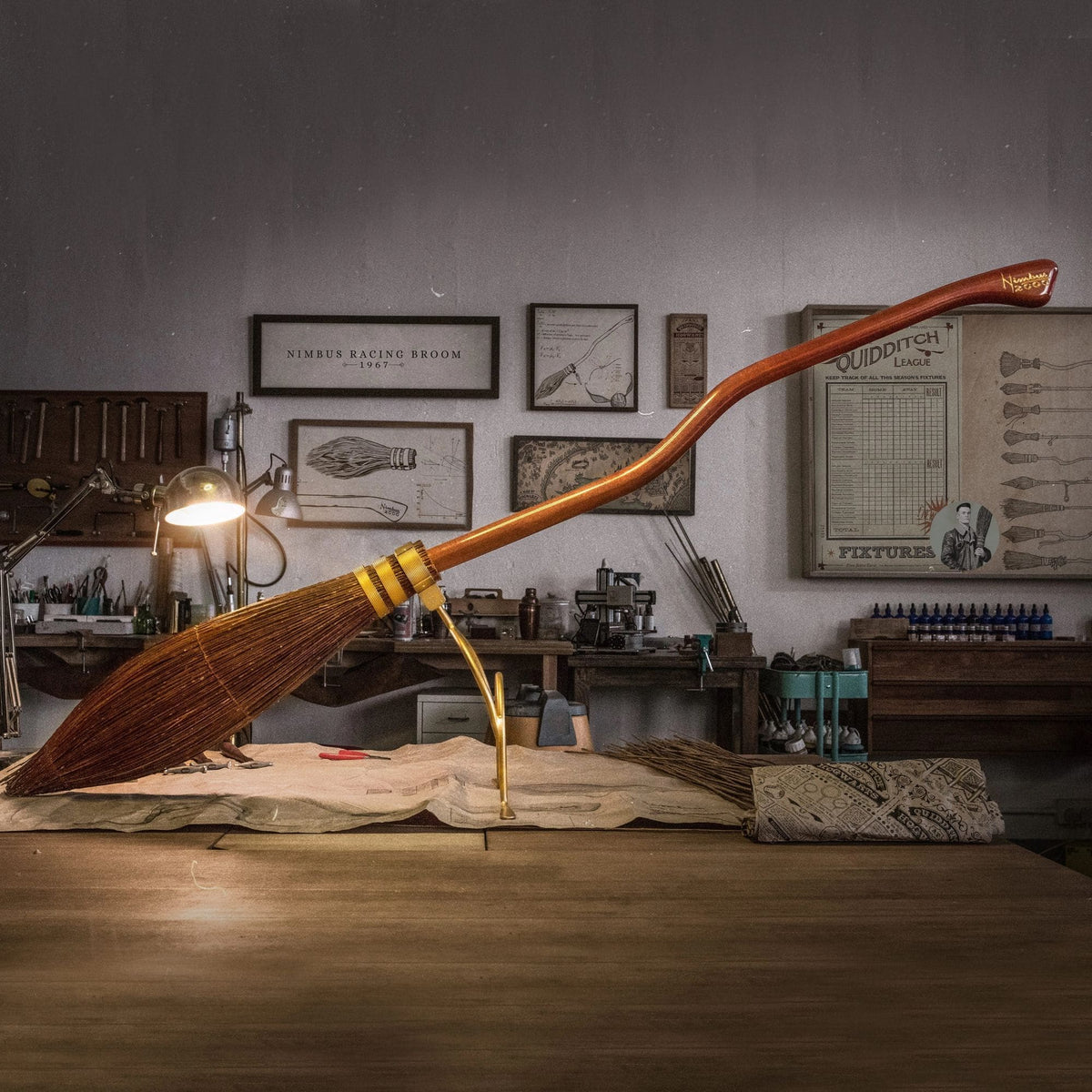 Harry Potter Nimbus 2000 Replica Immagine principale del prodotto